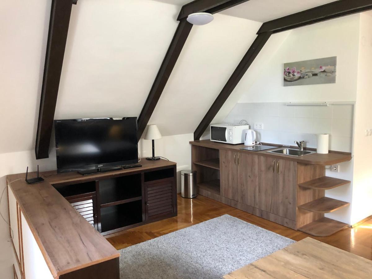 Echo Apartman Tihany Esterno foto